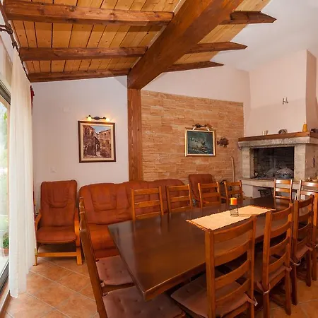 Apartment Jere דירה *